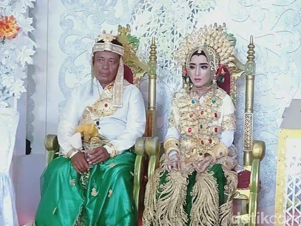 Video Pernikahan Siswi MTs dan Pria 41 Tahun yang Jadi Perhatian Video Pernikahan Siswi MTs dan Pria 41 Tahun yang Jadi Perhatian