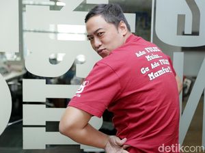 Tonton! Eksklusif Pandji Pragiwaksono: Komedi Politik Tonton! Eksklusif Pandji Pragiwaksono: Komedi Politik