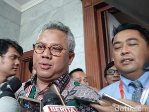 MK Tolak Gugatan Prabowo, KPU Langsung Gelar Rapat Pleno MK Tolak Gugatan Prabowo, KPU Langsung Gelar Rapat Pleno