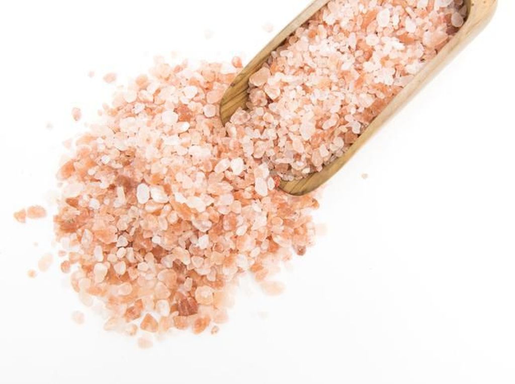Garam Pink Himalaya Vs Garam Laut, Mana yang Lebih Sehat? Garam Pink Himalaya Vs Garam Laut, Mana yang Lebih Sehat?