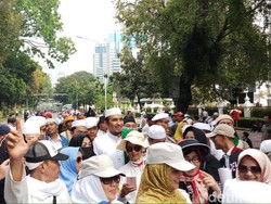 Ketum FPI Sobri Lubis Merapat Ikut Demo Kawal Sidang MK