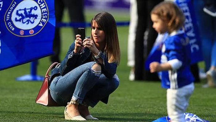 Eden Hazard dan Natacha Van Honacker menikah di usia muda. (Foto: Getty Images) Eden Hazard dan Natacha Van Honacker menikah di usia muda. (Foto: Getty Images)