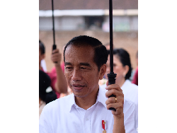 Jokowi Dituding Salah Gunakan Jabatan, TKN: Imajinatif!