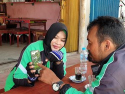 Miliki 3 Anak, Pasutri Driver Ojol Ini Juga Aktif di Kegiatan Sosial