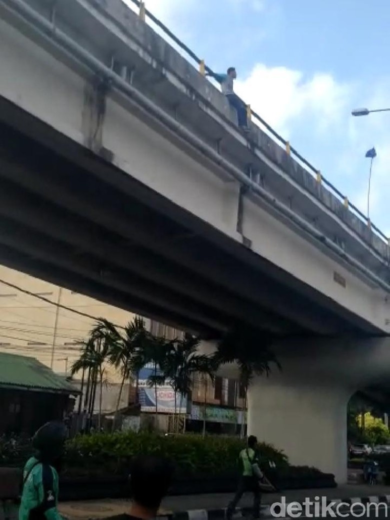 Gegara Diputus Pacar, Duda di Yogya Ini Hendak Terjun dari Flyover