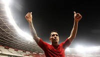 Alberto Goncalves mencetak 4 gol.