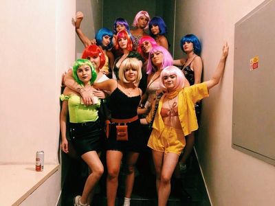 Pesta Lajang Sophie Turner hingga Deretan Mantan Jessica Iskandar