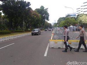 Lalin Dibuka Semalam, Jalan Medan Merdeka Barat Lancar
