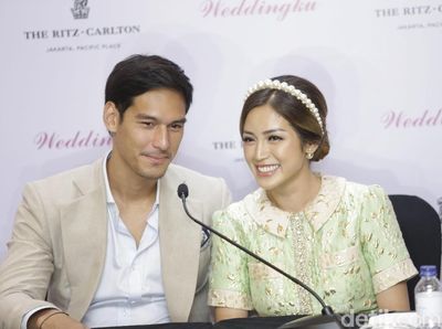 So Sweet! Bahagianya Jessica Iskandar-Richard Kyle Resmi Tunangan