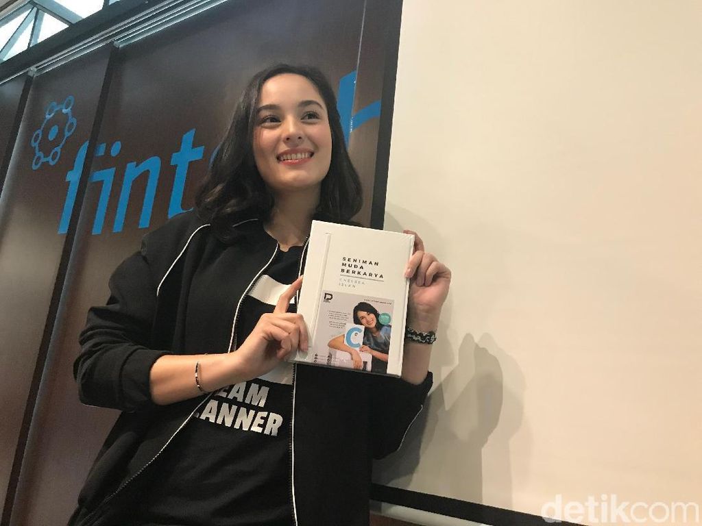 Tunda Mimpi Selama 6 Tahun, Chelsea Islan Ingin Lanjut Kuliah Tunda Mimpi Selama 6 Tahun, Chelsea Islan Ingin Lanjut Kuliah