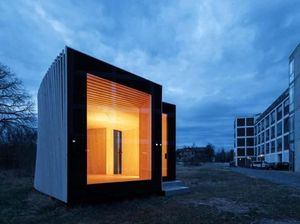 Rumah Mungil Berbahan Kayu dan Berbiaya Rendah