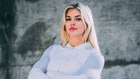 Pelatih Fitnes Cantik yang Masuk Daftar 20 Wanita Pemilik Perut Terseksi