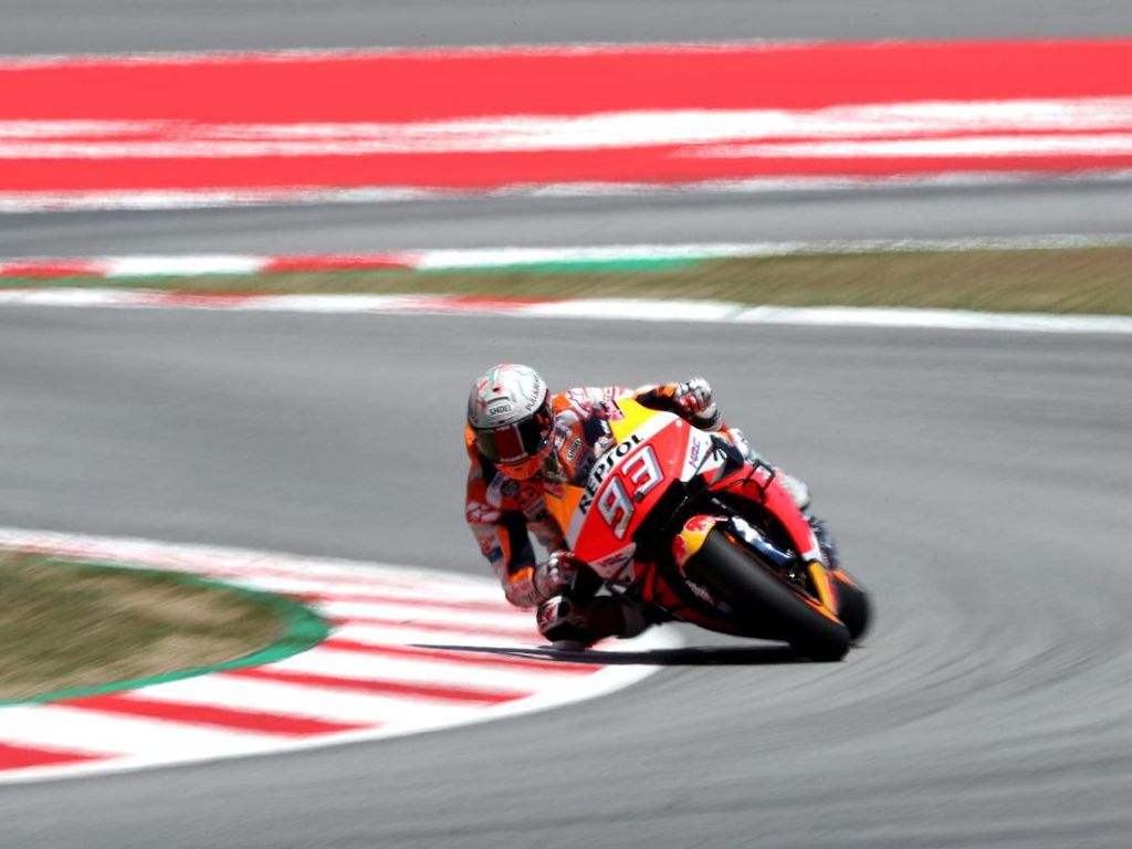Insiden di MotoGP Catalunya Untungkan Marc Marquez Insiden di MotoGP Catalunya Untungkan Marc Marquez