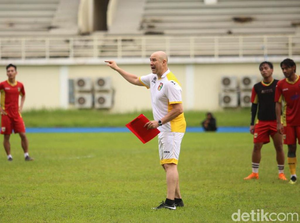 Ibu Kota Pindah ke Kaltim, Mitra Kukar Tak Tergesa Patok Target ke Liga 1 Ibu Kota Pindah ke Kaltim, Mitra Kukar Tak Tergesa Patok Target ke Liga 1
