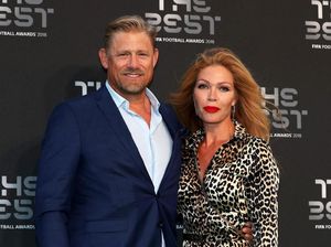 Peter Schmeichel Nikahi Kekasih Peter Schmeichel Nikahi Kekasih