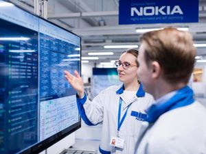 Nokia dan Ericsson Menggapai 6G Nokia dan Ericsson Menggapai 6G