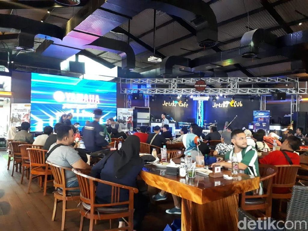 Nobar MotoGP Catalunya Yamaha dan detikSport Sudah Seru Sebelum Balapan Nobar MotoGP Catalunya Yamaha dan detikSport Sudah Seru Sebelum Balapan
