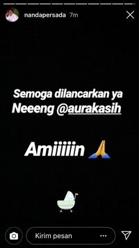 Aura Kasih melahirkan