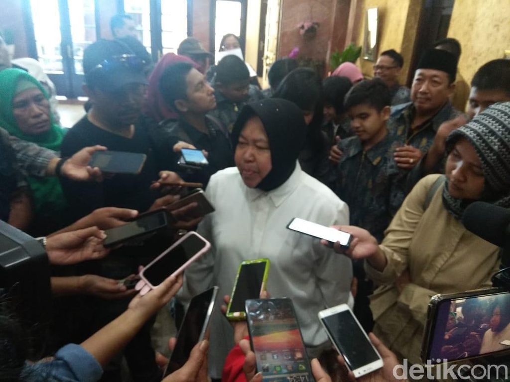 Risma Masih Bungkam Soal Dugaan Mega Korupsi YKP Surabaya Risma Masih Bungkam Soal Dugaan Mega Korupsi YKP Surabaya