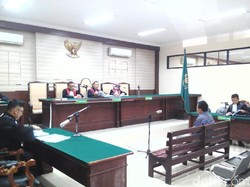 Mantan Wawali Probolinggo Dituntut 6 Tahun 6 Bulan Penjara