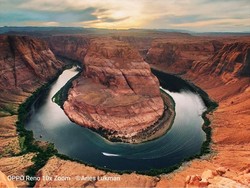 Teknologi 10x Hybrid Zoom yang Memukau Fotografer Profesional