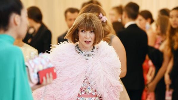 Penampilan Eksentrik Kritikus Fashion Ternama, Berani Tiru Gayanya?