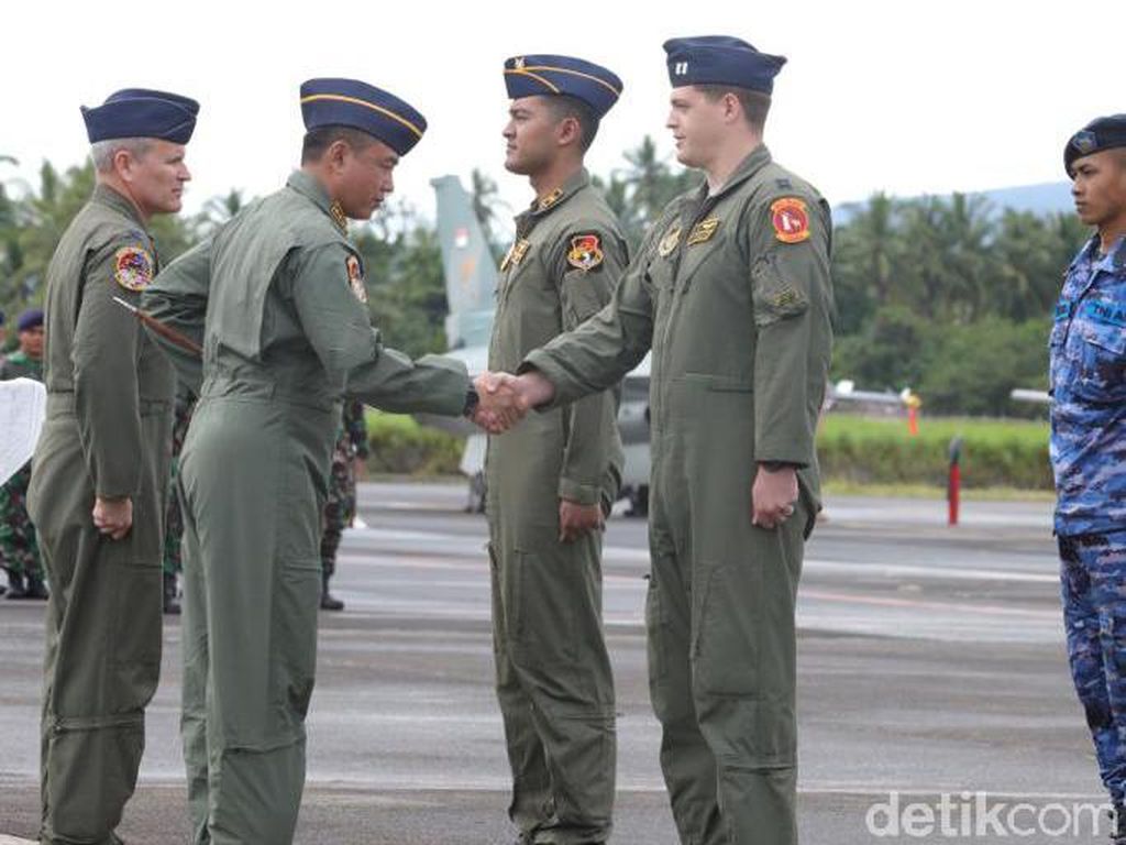 Angkatan Udara AS dan Indonesia Gelar Latihan Bersama di Manado Angkatan Udara AS dan Indonesia Gelar Latihan Bersama di Manado