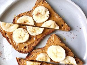 Siapa Mau? 10 Roti Panggang yang Segar Kaya Nutrisi Untuk Sarapan Enak Siapa Mau? 10 Roti Panggang yang Segar Kaya Nutrisi Untuk Sarapan Enak