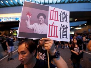 Dituntut Mundur Terkait RUU Ekstradisi, Pemimpin Hong Kong Minta Maaf