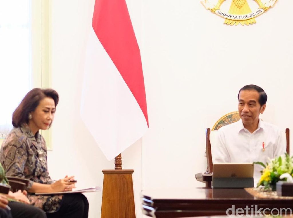 Jokowi Panggil Pansel Calon Pimpinan KPK ke Istana Jokowi Panggil Pansel Calon Pimpinan KPK ke Istana