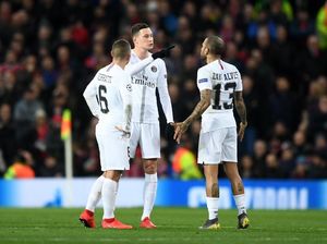 Dani Alves Kritik Pemain-Pemain PSG