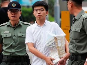 Pegiat Muda Demokrasi Hong Kong Joshua Wong Dibebaskan Lebih Awal