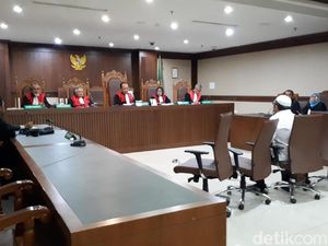 Terima Suap Gatot Pujo, Eks Anggota DPRD Sumut Divonis 4 Tahuh Bui