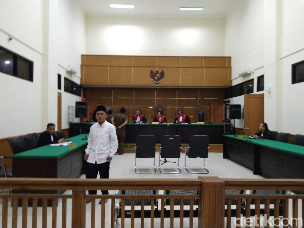 Korupsi Bibit Kakao, Eks Kadishut Lebak Divonis 1 Tahun Penjara Korupsi Bibit Kakao, Eks Kadishut Lebak Divonis 1 Tahun Penjara