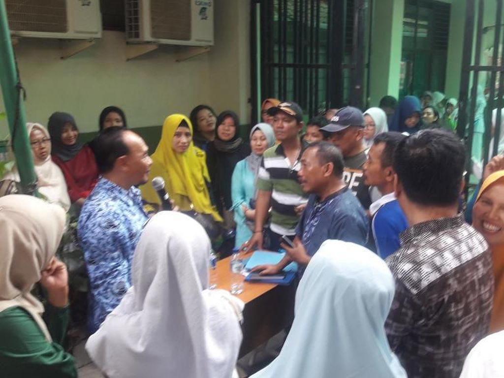 Pendaftaran PPDB di SMAN 1 Bekasi, Kuota Dibatasi 300 Orang/Hari Pendaftaran PPDB di SMAN 1 Bekasi, Kuota Dibatasi 300 Orang/Hari