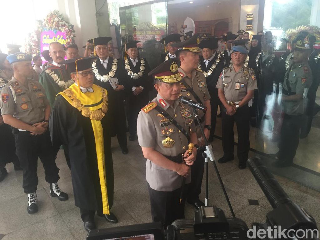 Kapolri Sebut Polisi Intelektual Lebih Dibutuhkan Masa Depan Kapolri Sebut Polisi Intelektual Lebih Dibutuhkan Masa Depan