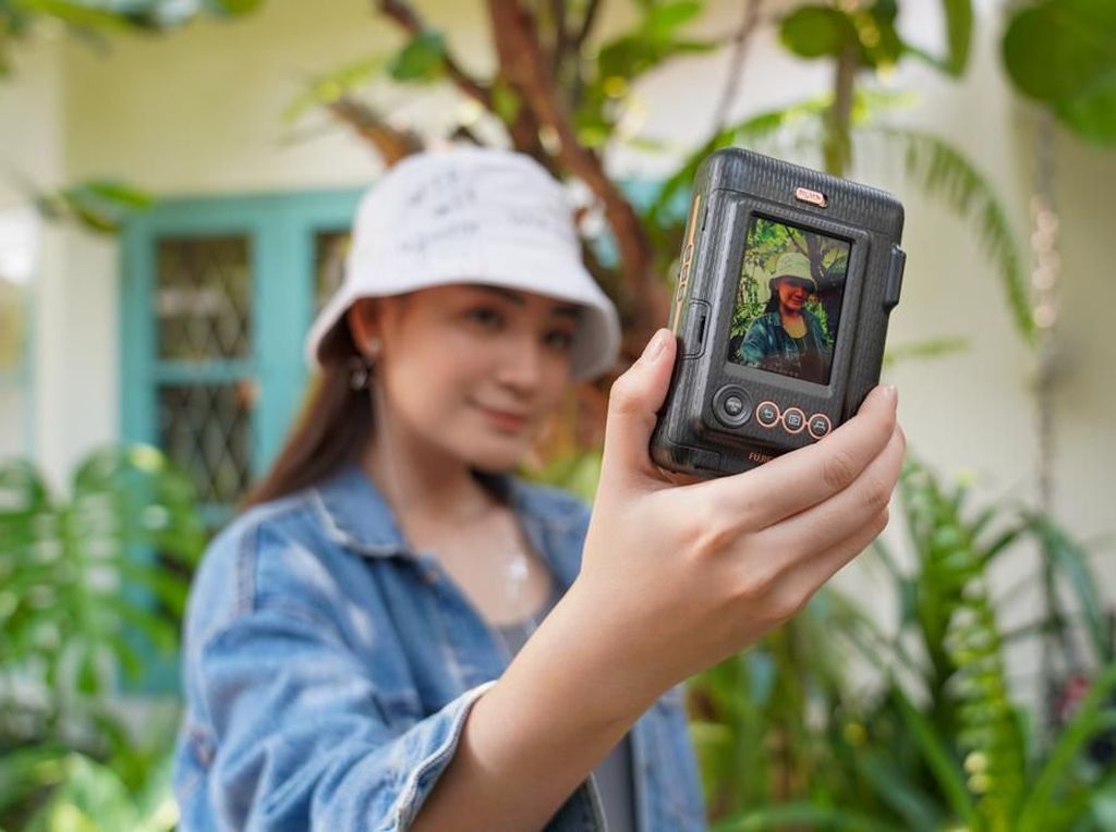 Instax Mini LiPlay Mendarat di Indonesia Instax Mini LiPlay Mendarat di Indonesia