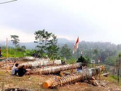 Adu Meriam Karbit yang Seru di Bogor Usai Lebaran