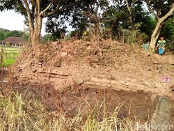 Bangunan Mirip Candi Berstruktur Bata Kuno Ditemukan di Kediri