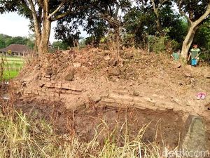 Bangunan Mirip Candi Berstruktur Bata Kuno Ditemukan di Kediri Bangunan Mirip Candi Berstruktur Bata Kuno Ditemukan di Kediri