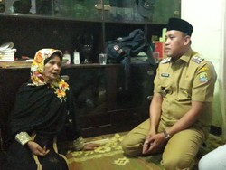 Wakil Wali Kota Bekasi Melayat ke Rumah Korban Kecelakaan di Tol Cipali