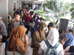 Demi Daftarkan Anak di Sekolah Favorit, Orang Tua Ini Rela Nginap di Hotel