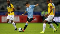 Meski sudah unggul besar, Uruguay tetap lebih dominan di paruh kedua. Luisa Gonzalez/Reuters.