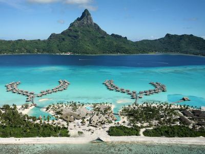 Potret Keindahan Bora-bora, Tempat Honeymoon Syahrini