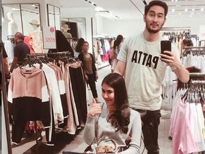 Hamil Muda, Syahnaz Sadiqah Pakai Kursi Roda Keliling Mal