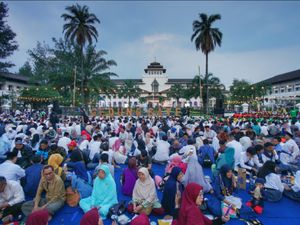 Buka Bersama On The Street