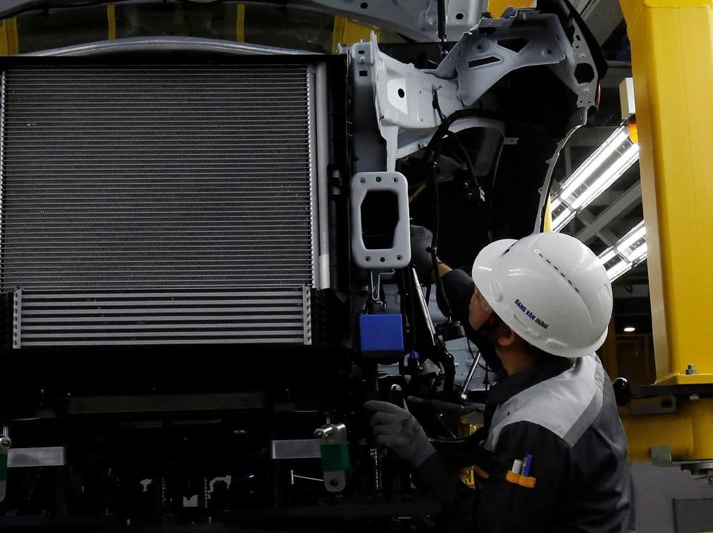 Keren! Mobnas Vietnam Pakai Rangka dan Mesin BMW Seri 5 Keren! Mobnas Vietnam Pakai Rangka dan Mesin BMW Seri 5