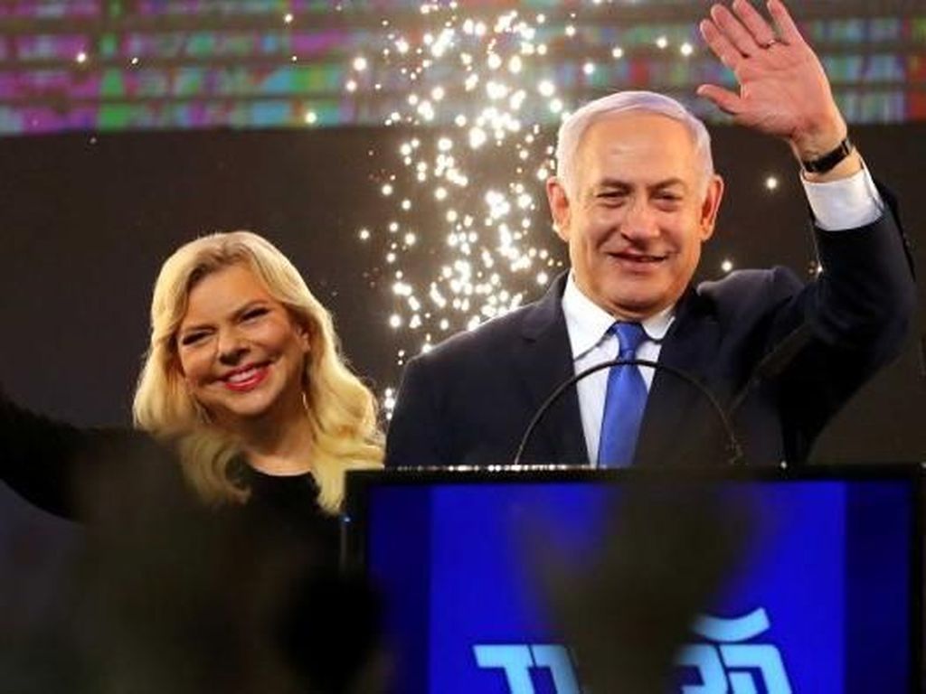 Tak Disambut Pilot, Istri PM Israel Marah Sampai Mau Masuk Kokpit Tak Disambut Pilot, Istri PM Israel Marah Sampai Mau Masuk Kokpit