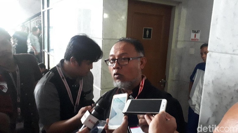 Andi Arief Kritik Keterangan Jaswar Koto di MK, BW: Pernyataan Sampah!