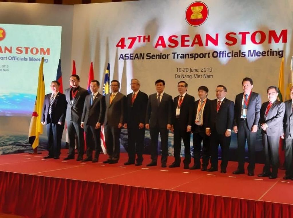 Konektivitas Transportasi Jadi Isu Utama di Forum Transportasi ASEAN Konektivitas Transportasi Jadi Isu Utama di Forum Transportasi ASEAN